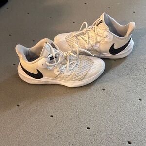 Nike White Mesh Sneakers with Black Swoosh